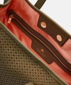 Theposthouse.shop000ff3bd99 4